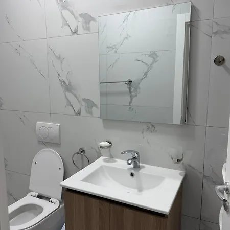 Lakeview Luxury Tirana2 티라나