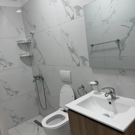 Apartment Lakeview Luxury Tirana2 *