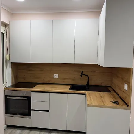 Lakeview Luxury Tirana2 Apartman